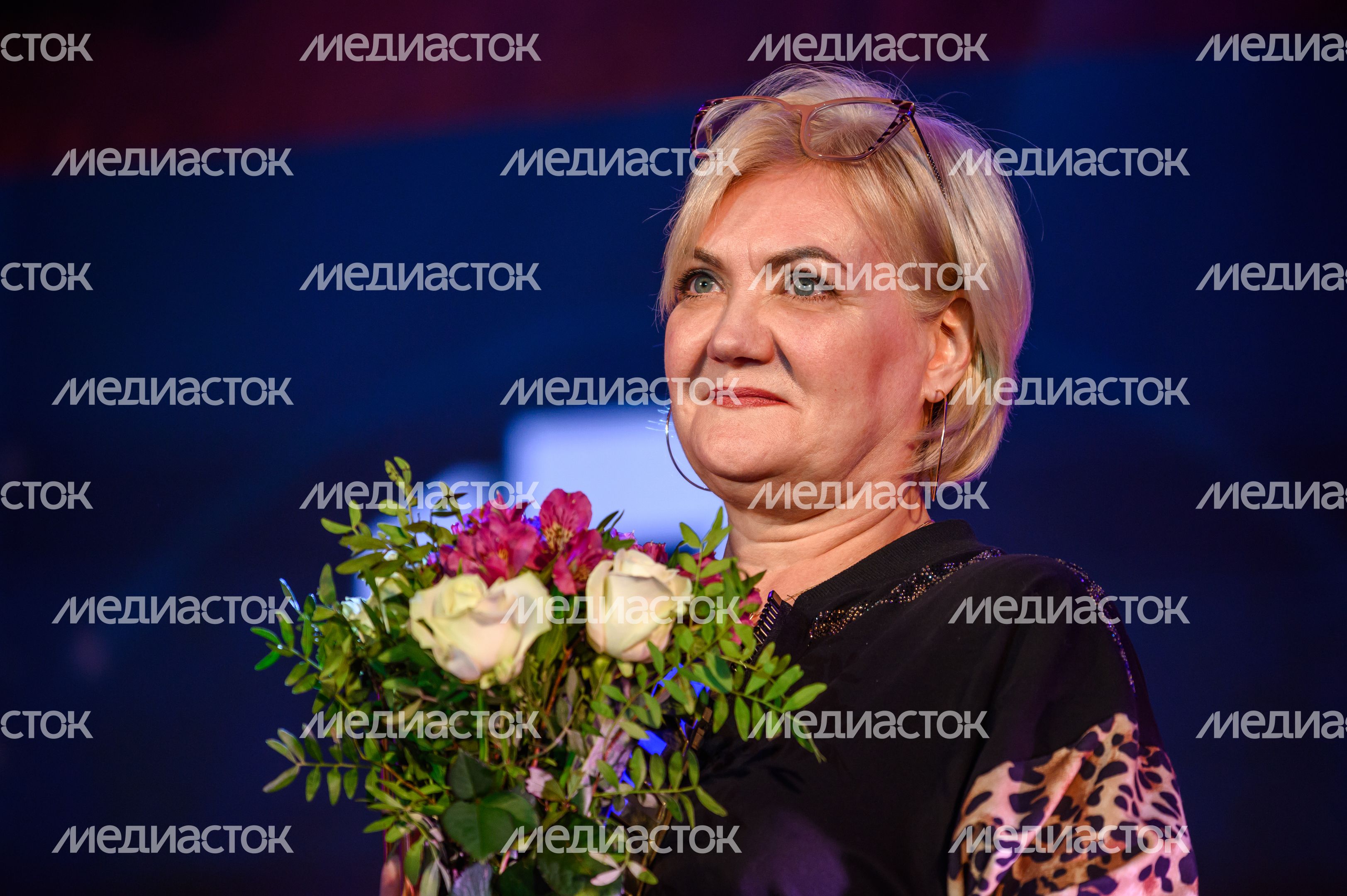 Церемония закрытия кинофестиваля "17 мгновений" в Павловском Посаде Церемония закрытия кинофестиваля "17 мгновений" в Павловском Посаде