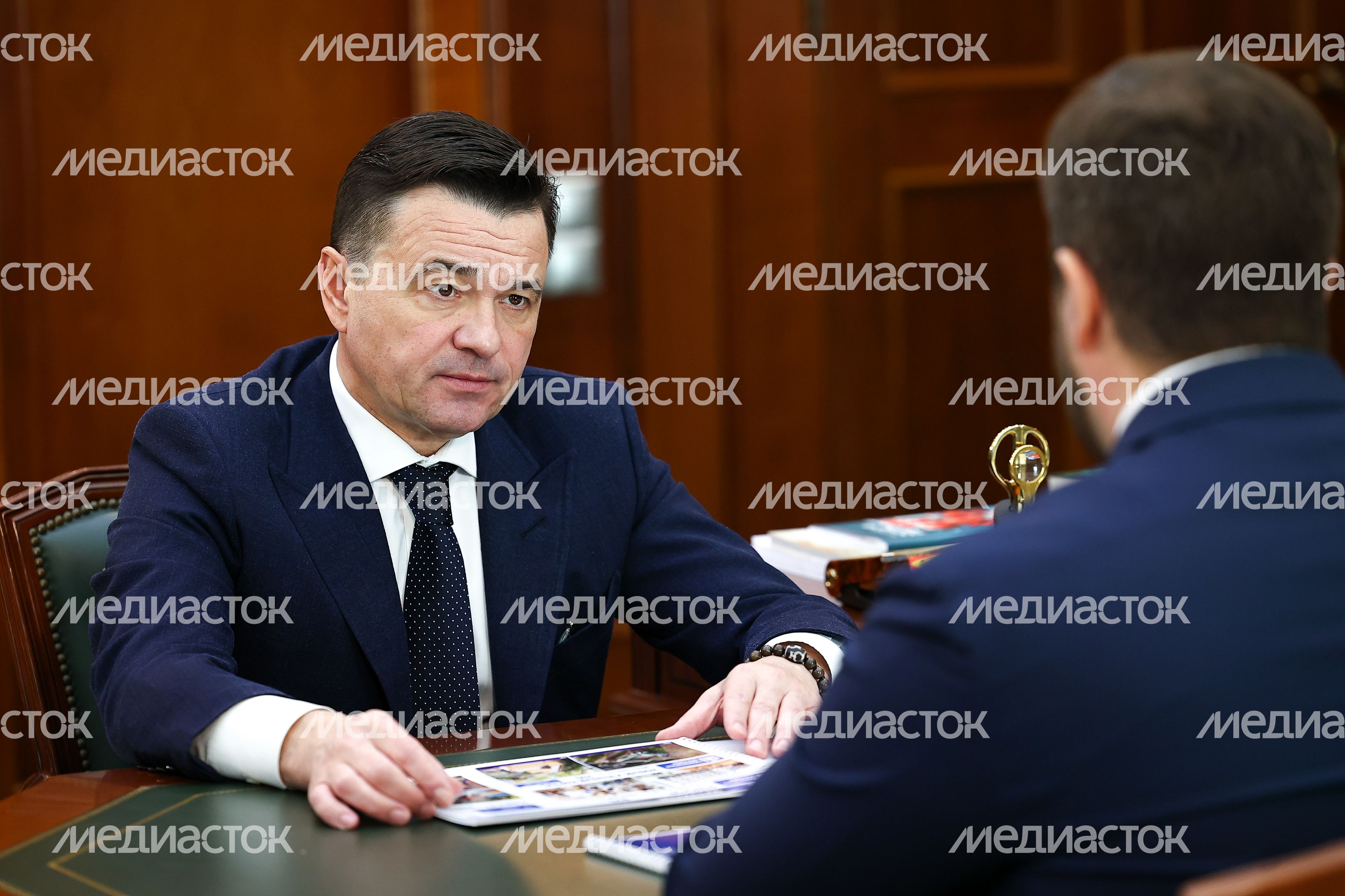 Андрей Воробьев провел рабочую встречу с главой городского округа Чехов Андрей Воробьев провел рабочую встречу с главой городского округа Чехов