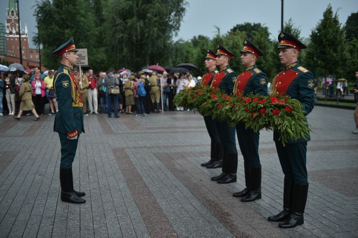 Акция «Вахта памяти. Вечный огонь – 2016» в День памяти и скорби в Москве