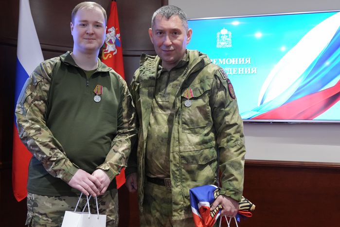 Добровольцам подразделения БАРС вручили государственные награды