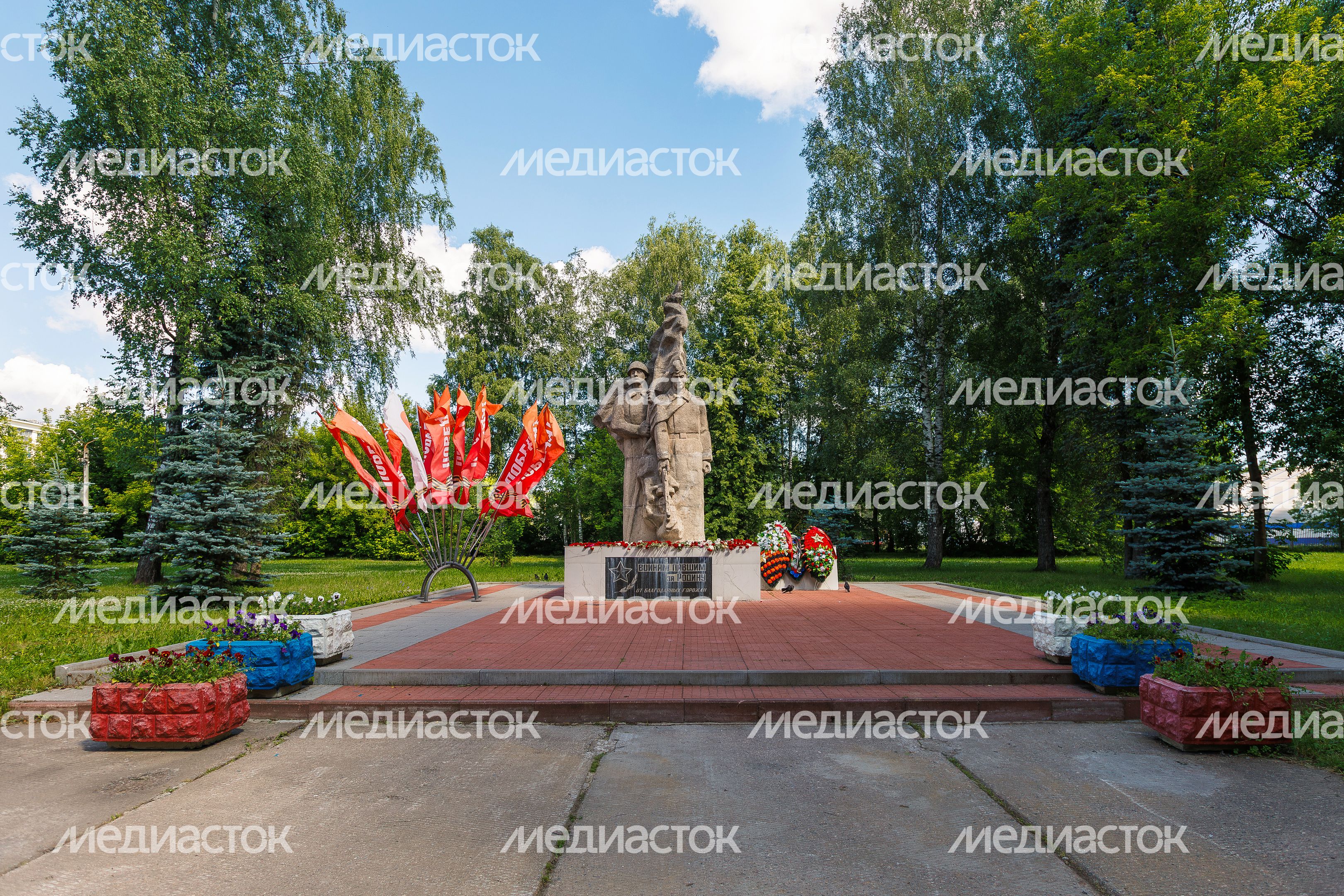 Мемориал погибшим в Великой Отечественной войне в парке Победы города Хотьково Сергиево-Посадского округа