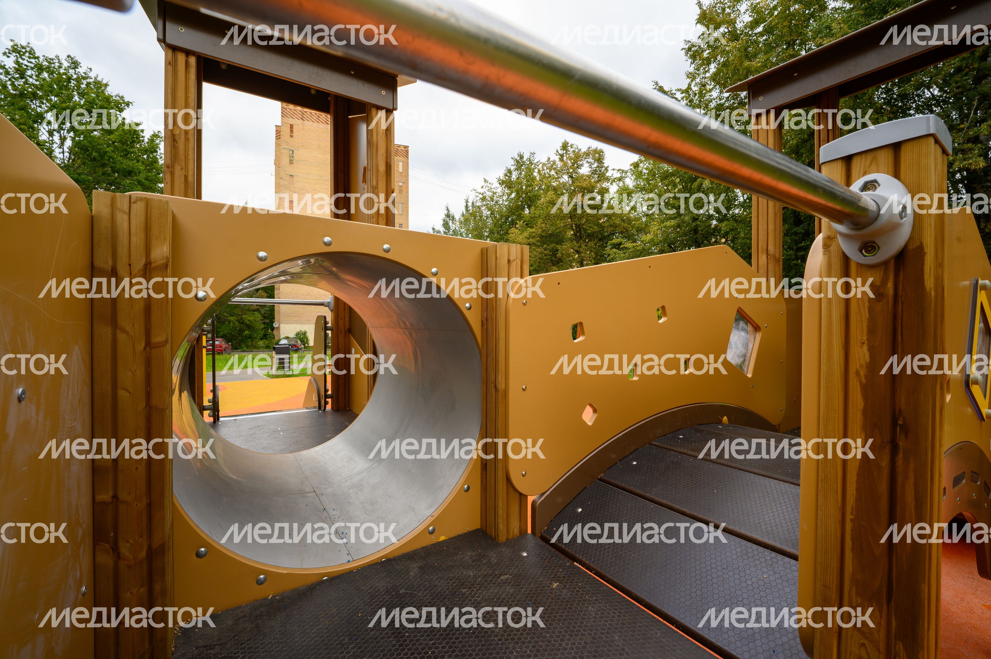 Новая детская игровая площадка в Ивантеевке Пушкинского округа
