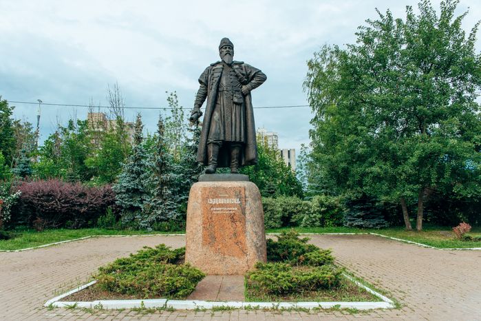 Памятник Одинцу боярину
