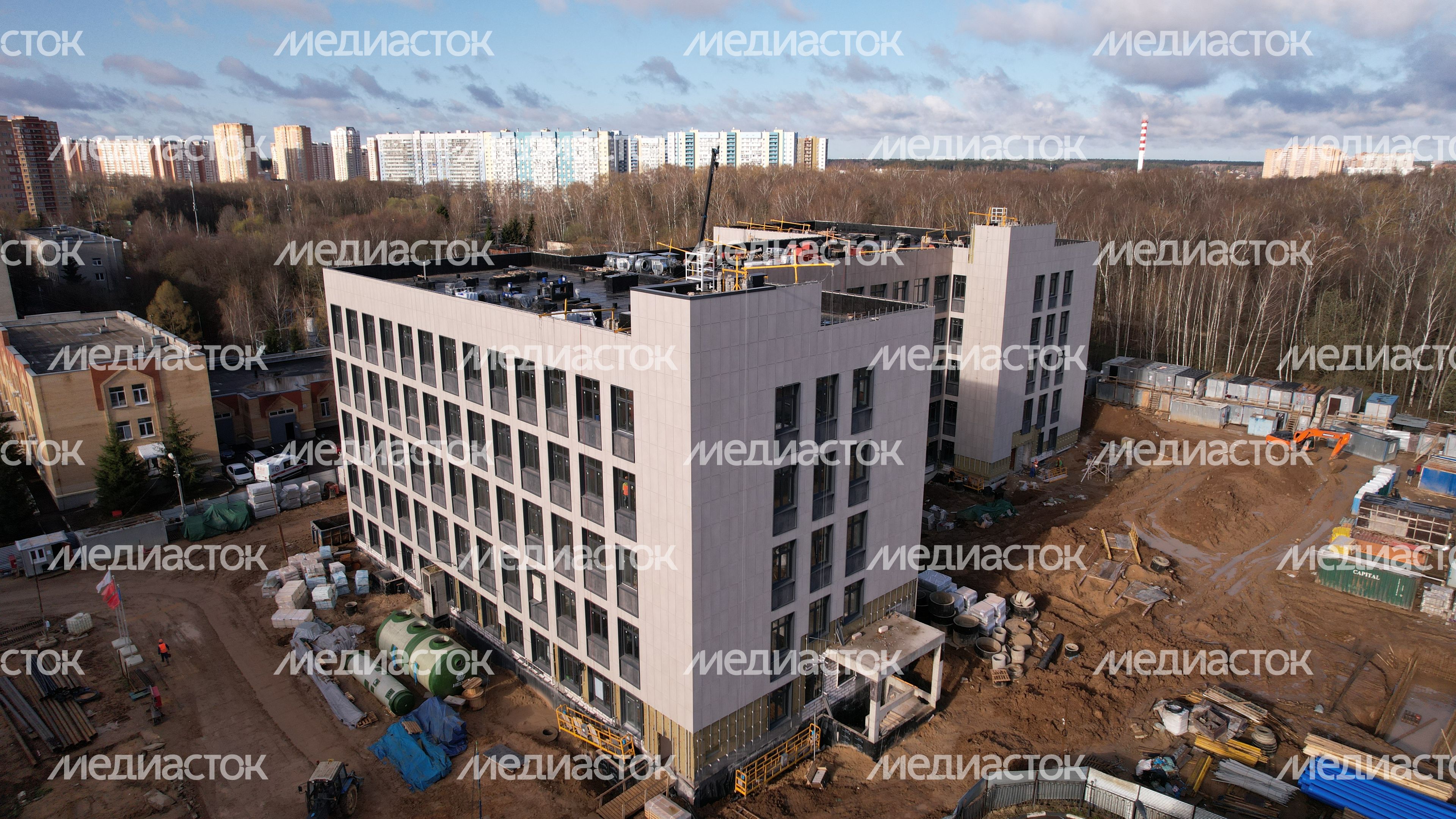 В Лобне продолжается строительство нового здания поликлиники №1