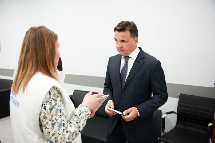 Андрей Воробьев посетил Единый центр поддержки участников СВО и их семей в Мытищах