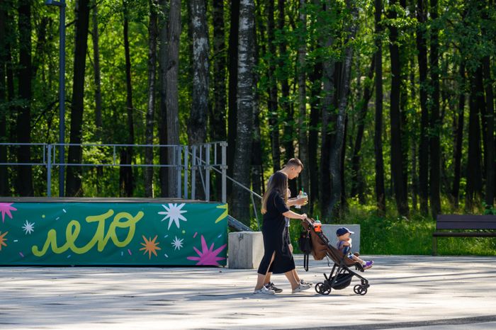 Прогулка с ребенком в парке «Авангард» летом в Электростали