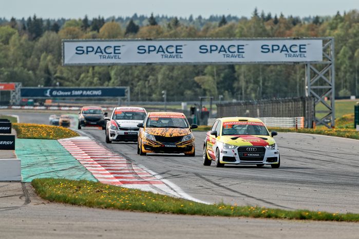 Гоночный уик-енд в Волоколамском округе на трассе Moscow Raceway