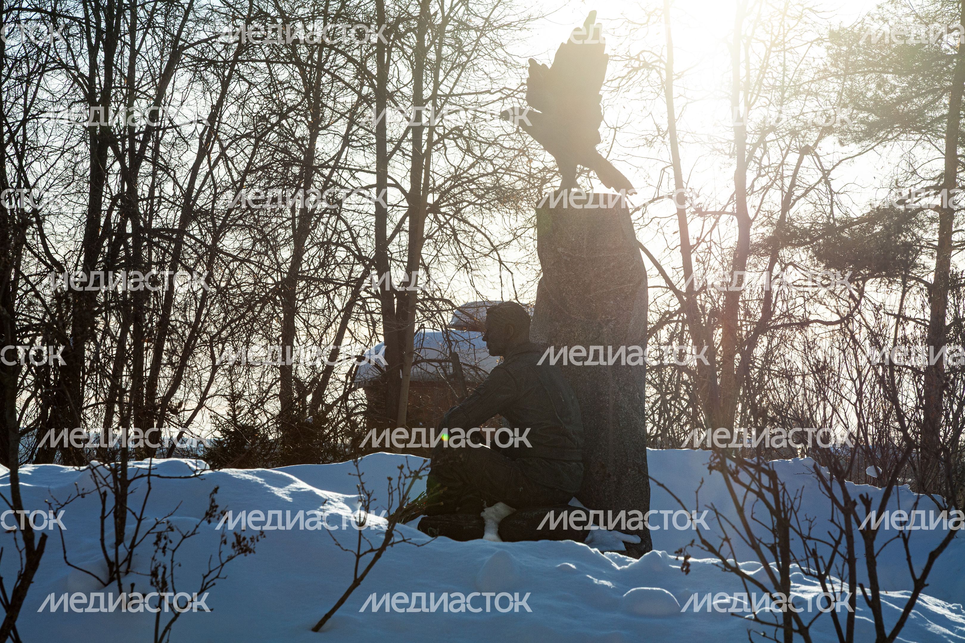 Памятник ветеранам локальных войн в сквере Ветеранов города Дзержинский Памятник ветеранам локальных войн в сквере Ветеранов города Дзержинский