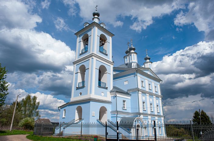 Весенние виды города Верея