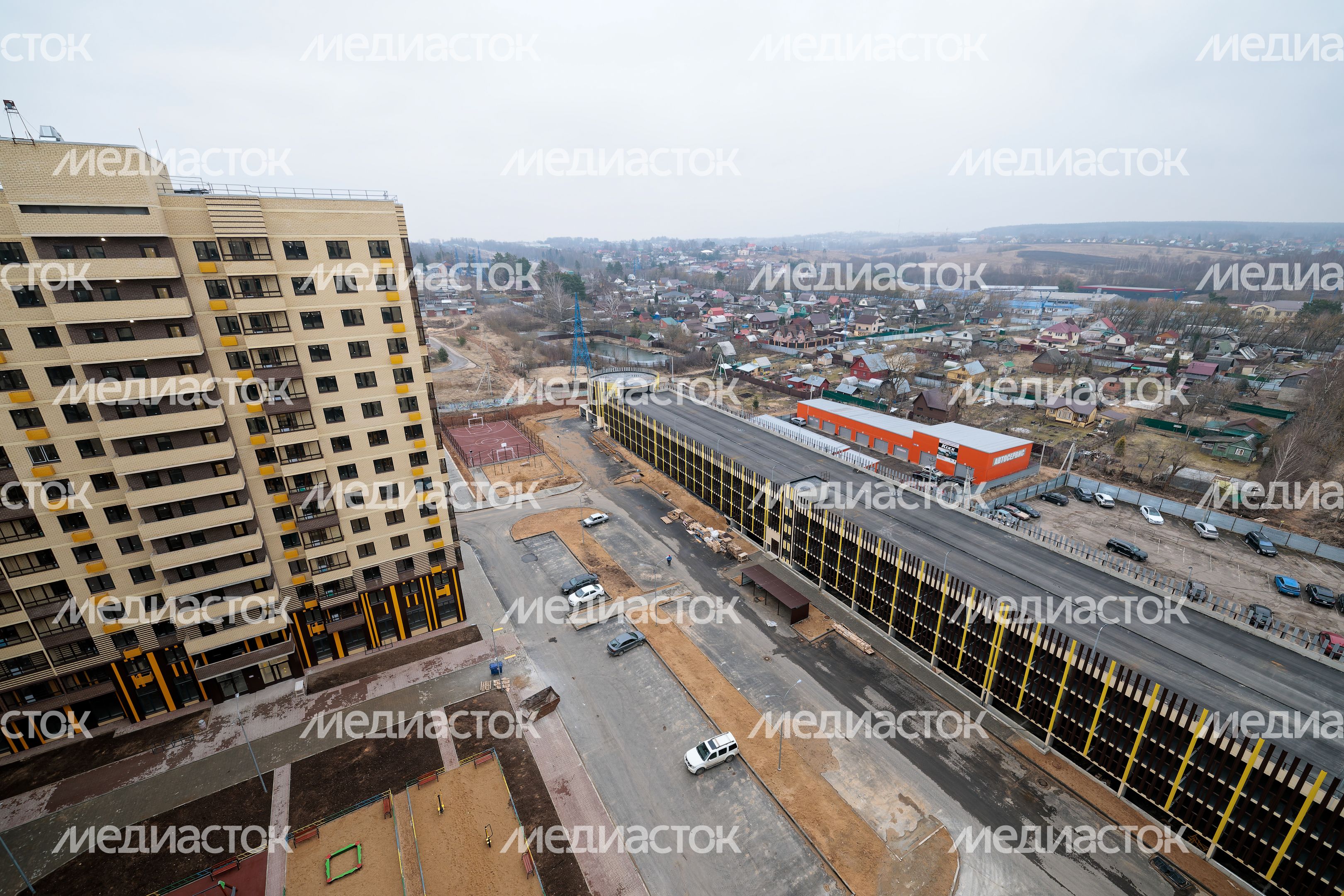 Наземный паркинг на 386 машино-мест в ЖК «Шоколад» в Дмитрове Наземный паркинг на 386 машино-мест в ЖК «Шоколад» в Дмитрове