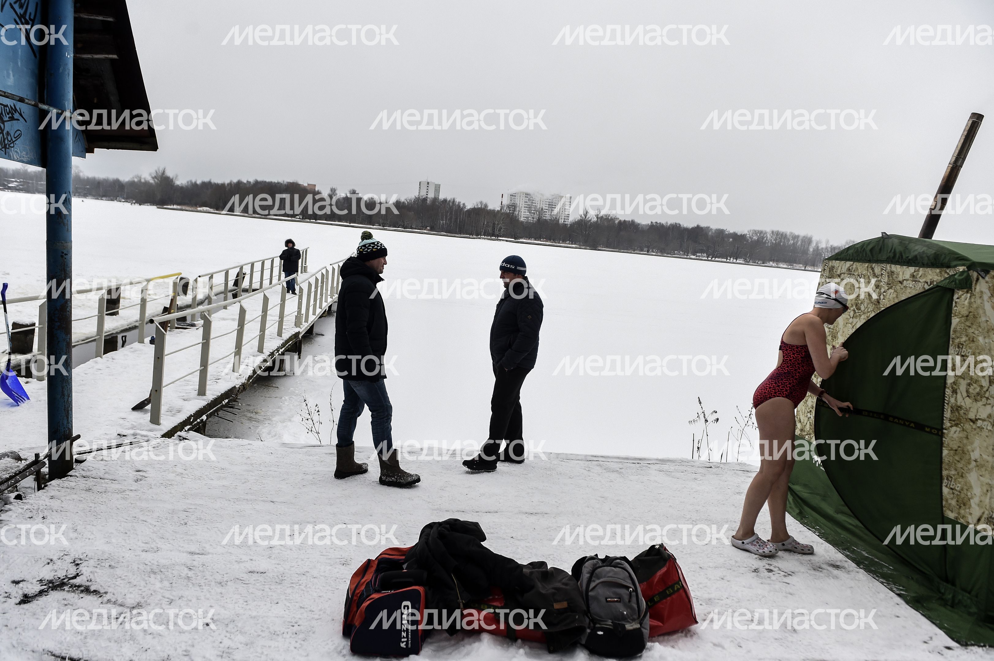 Купание моржей в Долгопрудном