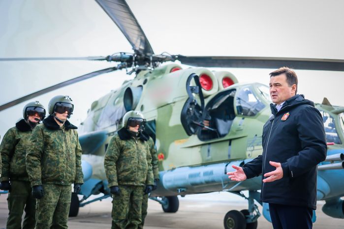 Губернатор поблагодарил военнослужащих вертолетной эскадрильи