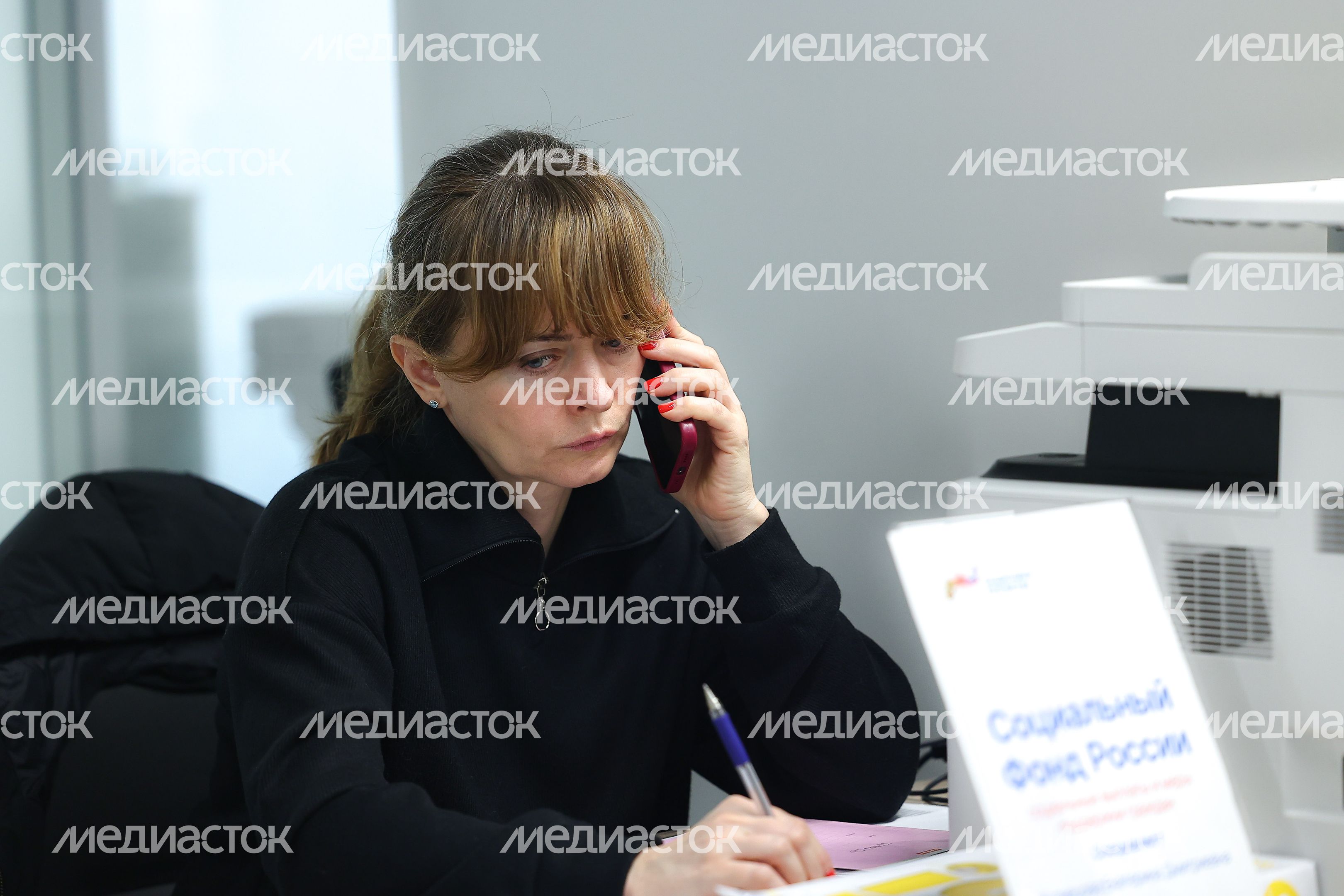 Андрей Воробьев провел очередной штаб на месте теракта в "Крокус Сити Холле"