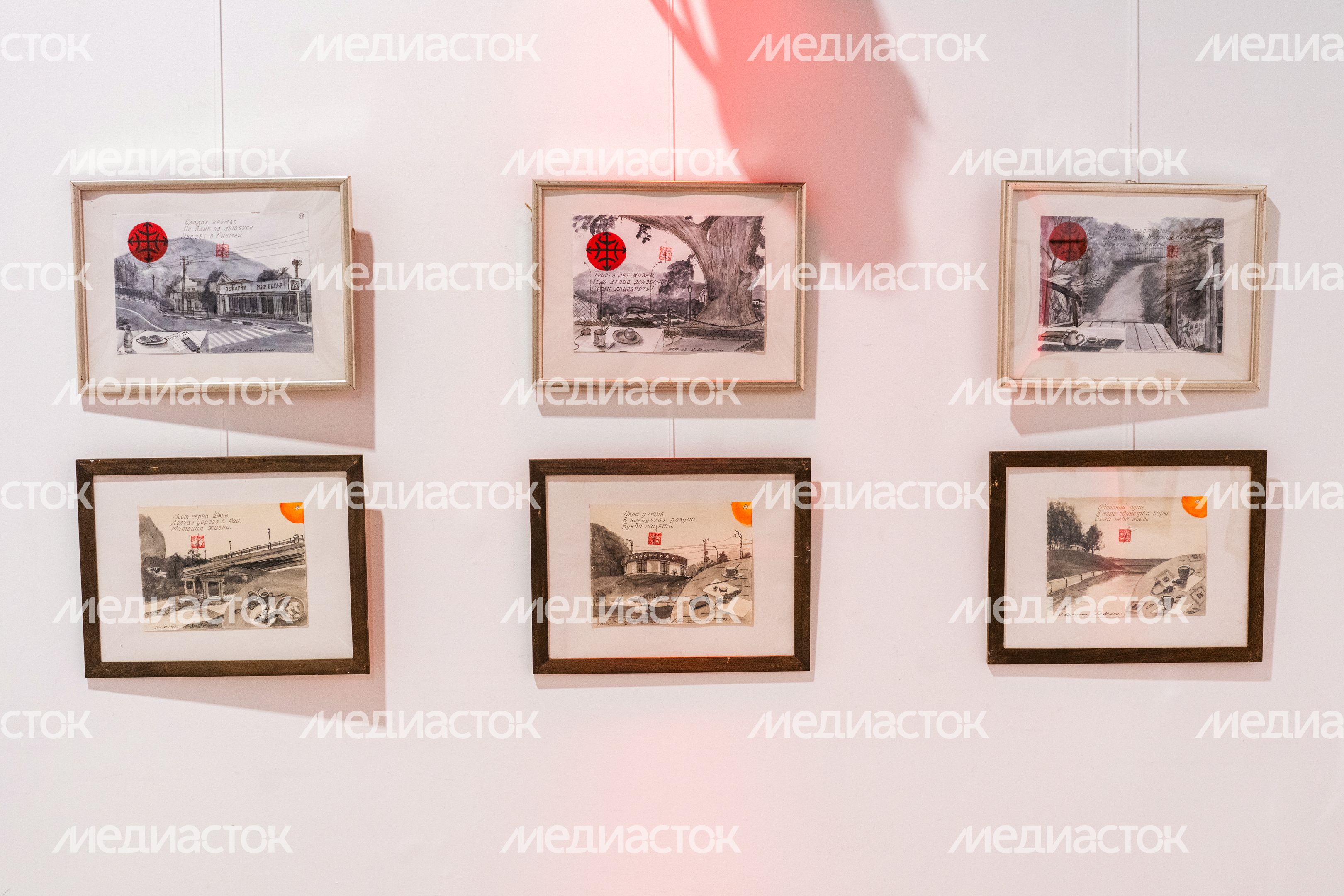 Выставка «Монохром как точка притяжения» в выставочном комплексе «Артишок» в Химках Выставка «Монохром как точка притяжения» в выставочном комплексе «Артишок» в Химках