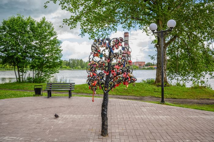 Скульптурная группа «Семья лосей» на улице Калинина города Электрогорск