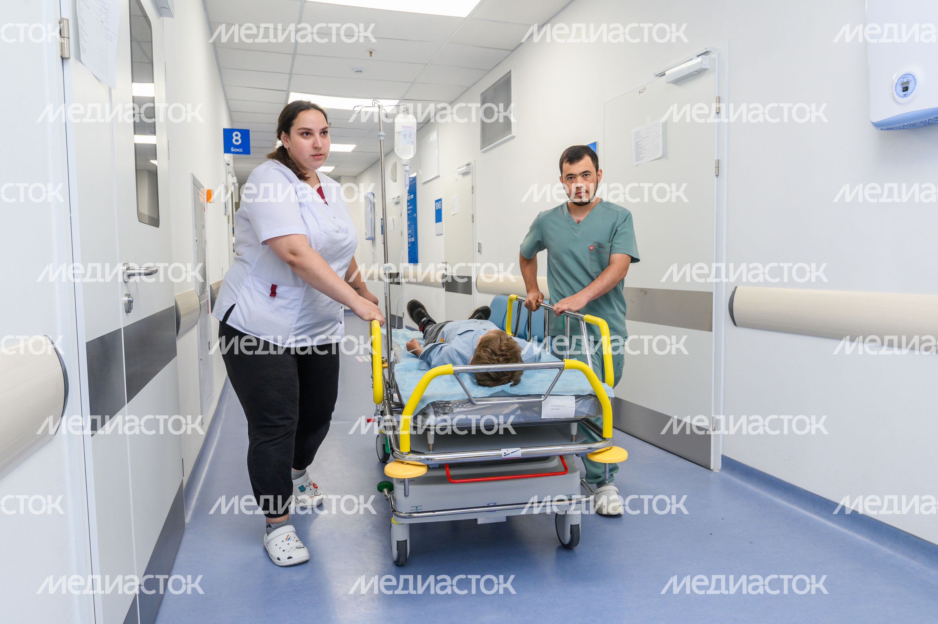 Дети на приеме у врачей в Детском клиническом центре имени Л.М. Рошаля Дети на приеме у врачей в Детском клиническом центре имени Л.М. Рошаля