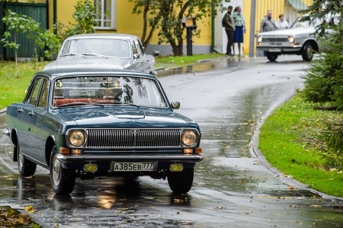 Ленинские Горки. Закрытие летнего сезона Клуба любителей автомобилей «Волга-242»