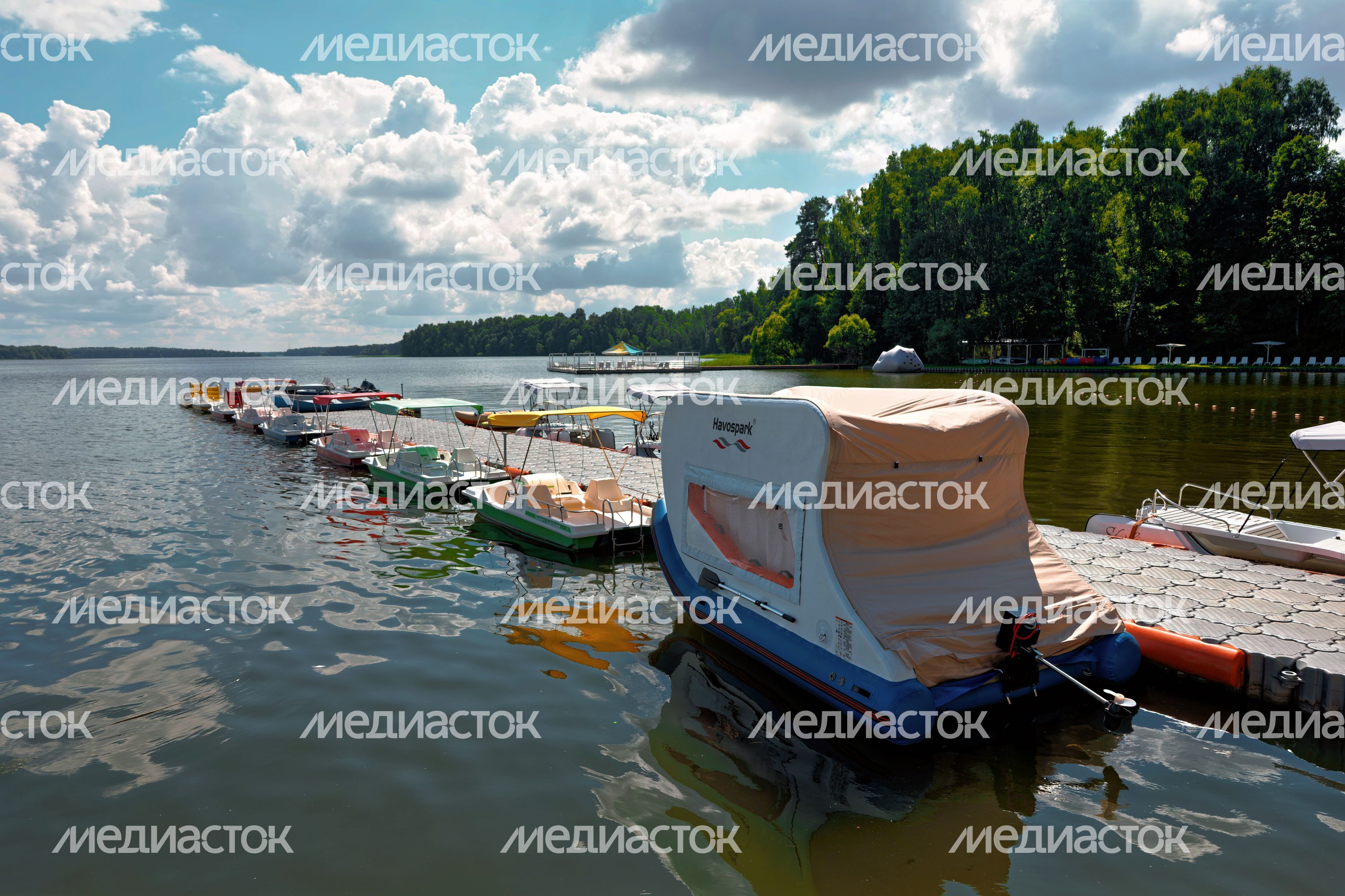 Отдых у воды Истринского водохранилища в загородном отеле «Истра»