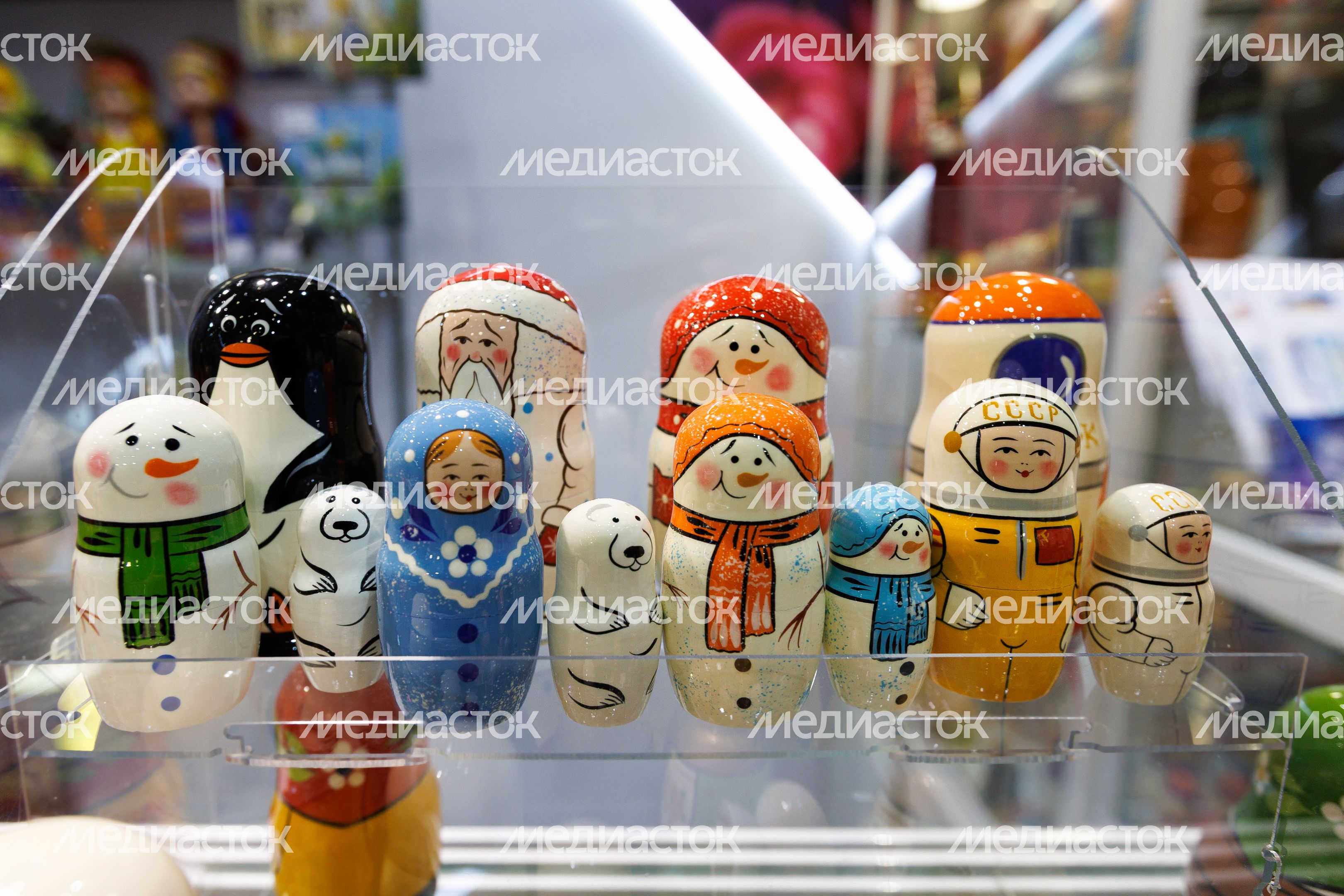 Сувениры народных промыслов Подмосковья на выставке-ярмарке «Ладья» Сувениры народных промыслов Подмосковья на выставке-ярмарке «Ладья»