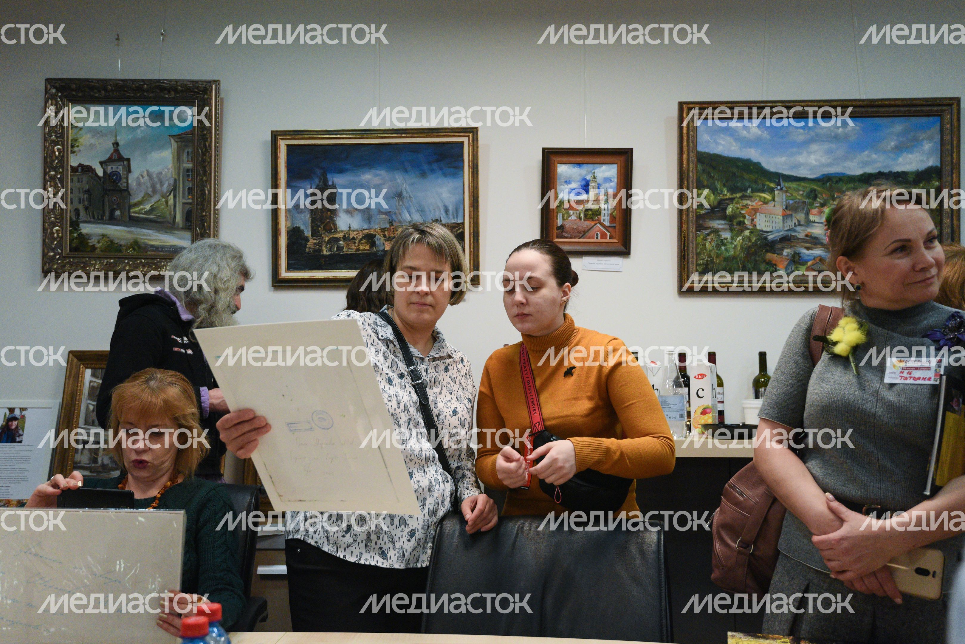 Открытие выставки «Европейские улицы» художника Ольги Шараповой в Москве