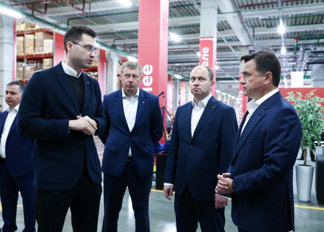 Андрей Воробьев принял участие в открытии распредцентра "Магнит" в Подольске