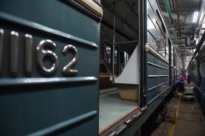 Кварцевание и мытье вагонов метро