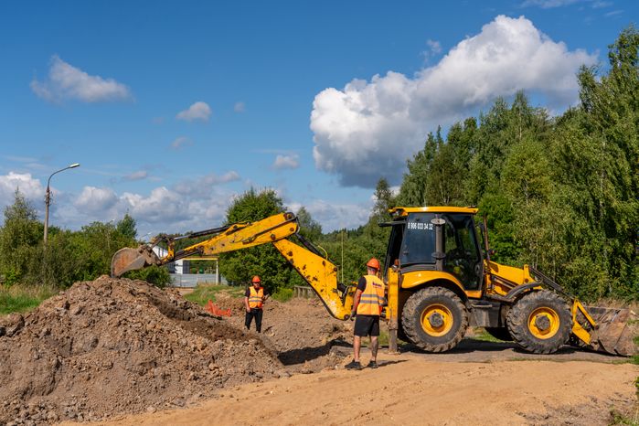 Ремонт трубопровода холодного водоснабжения в поселке Бородинское Поле Можайского округа