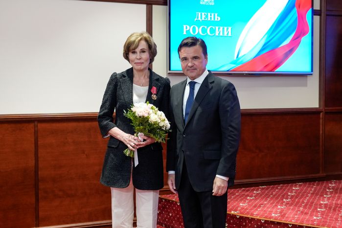 Губернатор вручил орден "За заслуги перед Московской областью" II степени Татьяне Шаповаленко