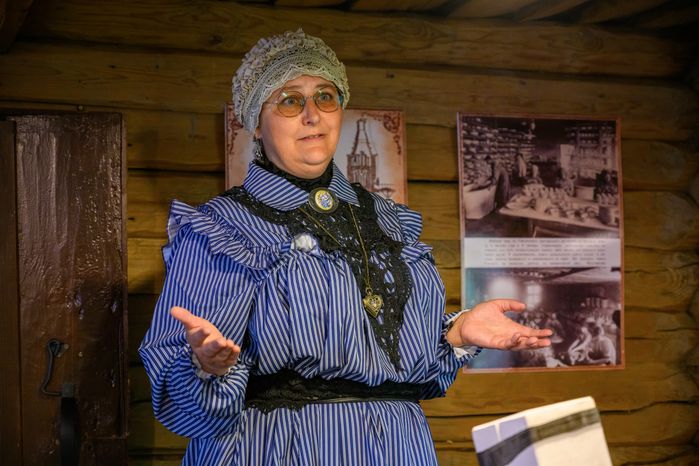 История промысла росписи фарфора в стиле гжель в музее-мастерской «Артель» в деревне Турыгино Раменского округа