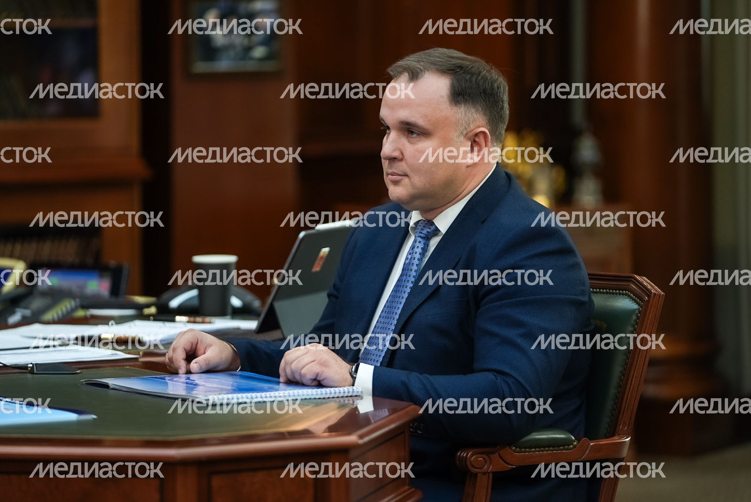 Андрей Воробьев обсудил развитие Власихи с главой ЗАТО Германом Потапчуком