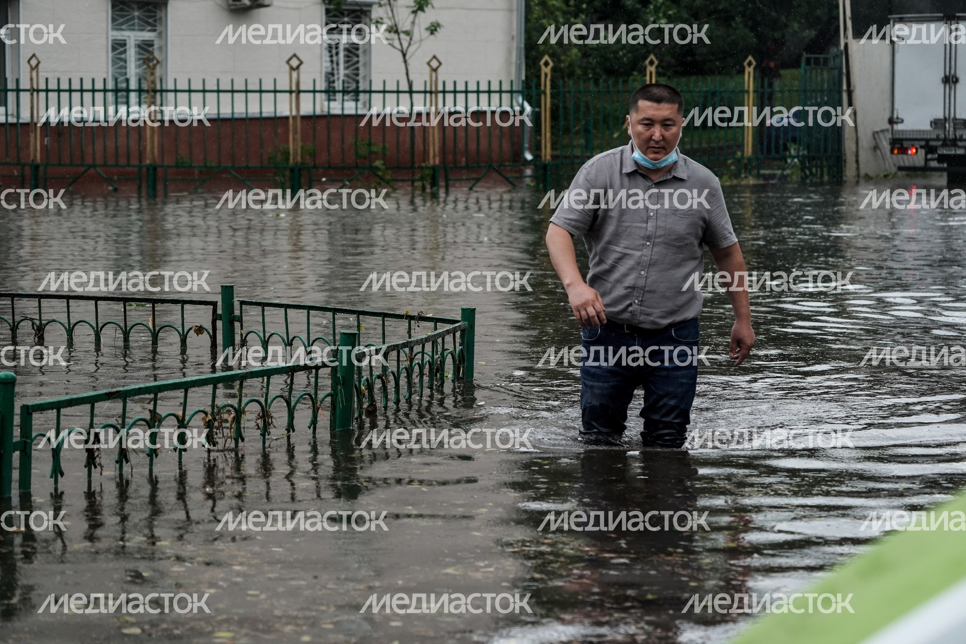 Последствия ливня в Москве Последствия ливня в Москве