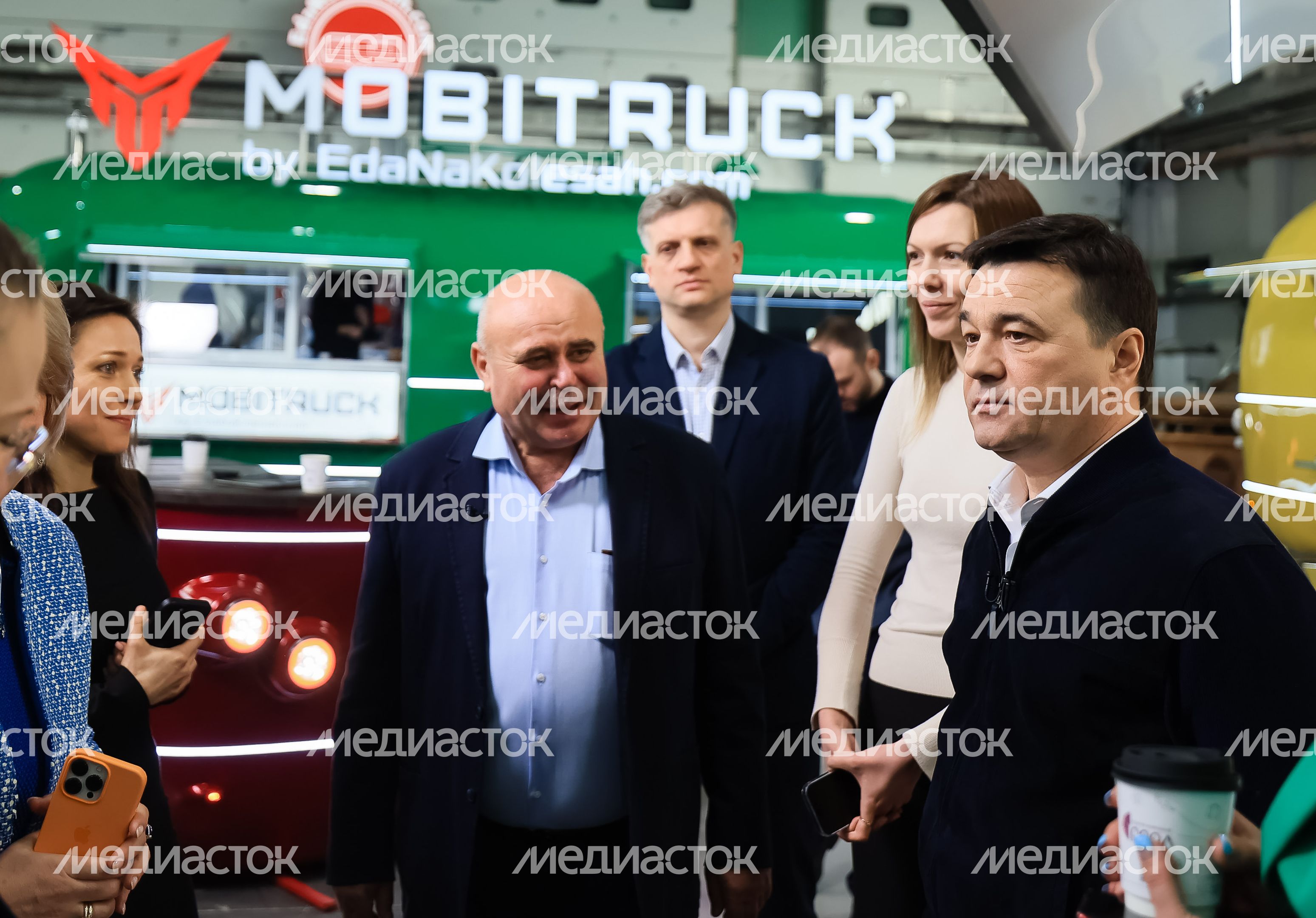 Посещение губернатором производства мобитраков в Истре