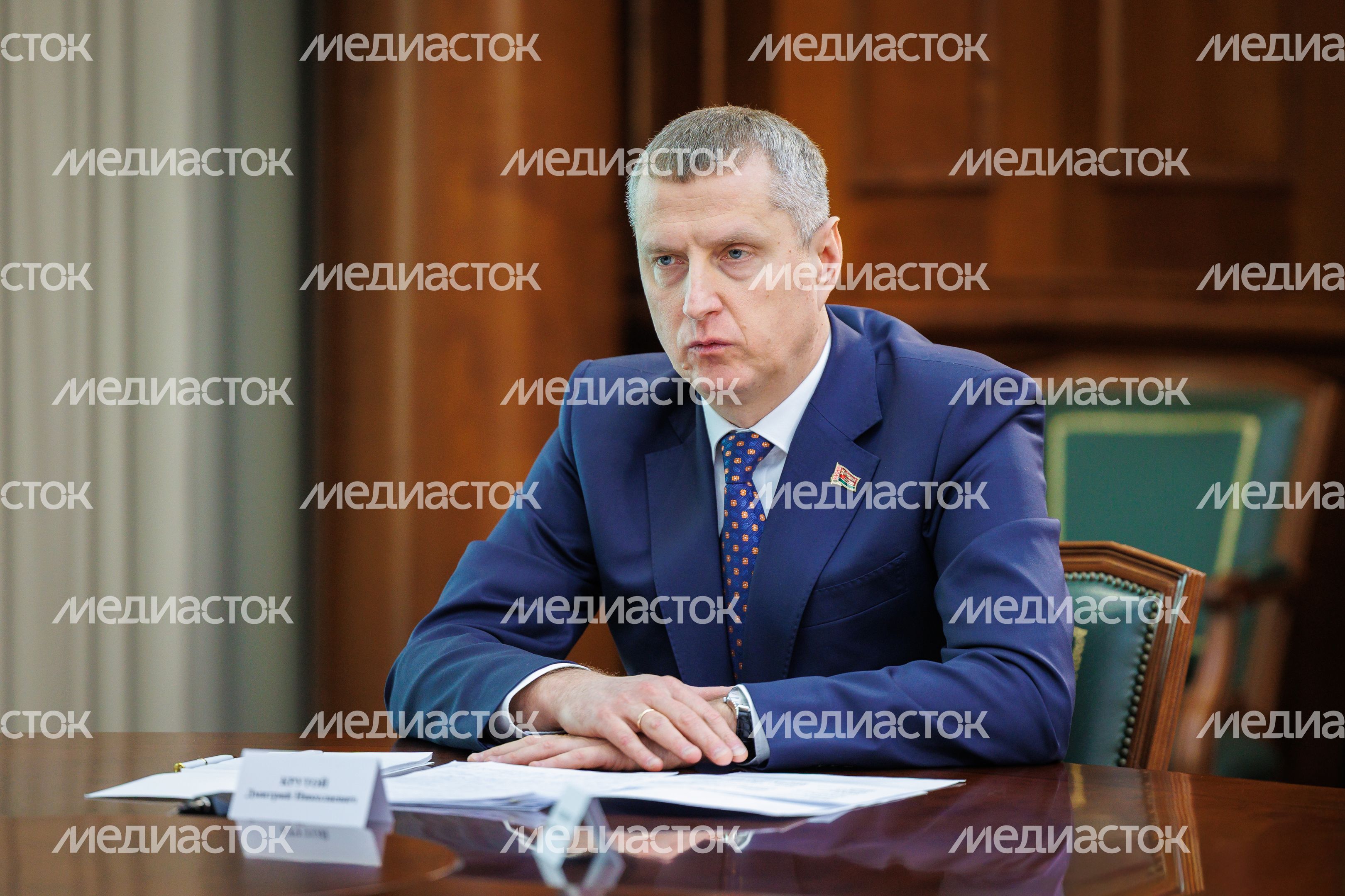 Андрей Воробьев провел рабочую встречу с главой администрации президента Республики Беларусь Андрей Воробьев провел рабочую встречу с главой администрации президента Республики Беларусь