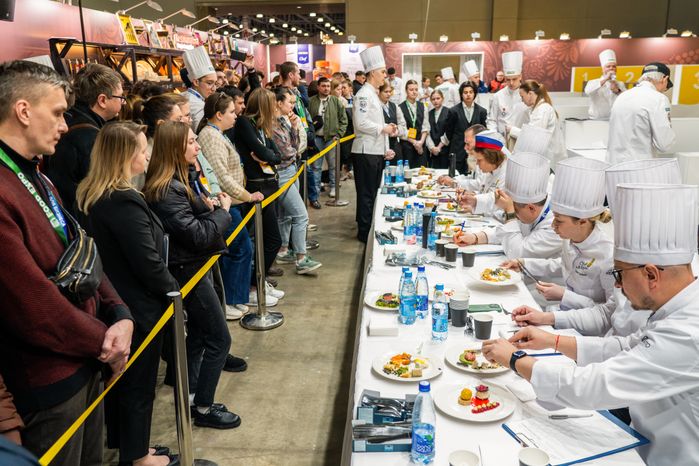 Всероссийский кулинарный чемпионат среди шеф-поваров Chef a la Russe прошел на выставке Food Expo