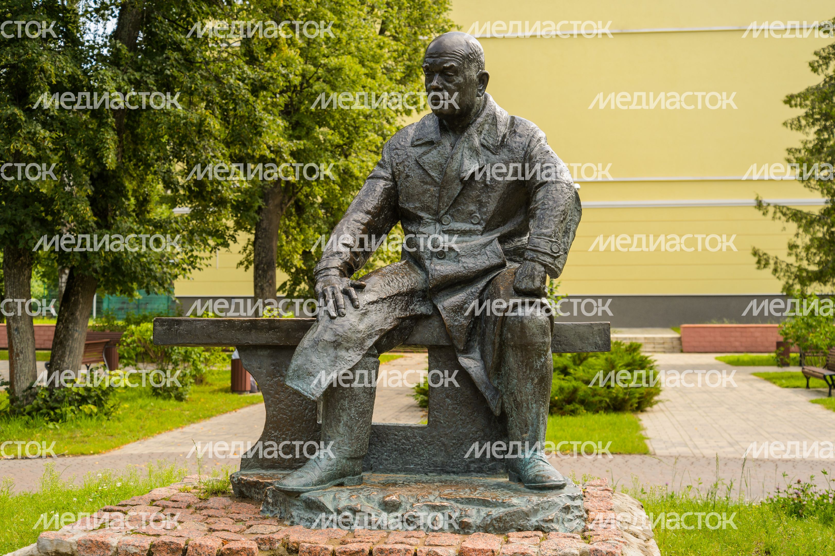 Дубна. Парк Набережная им. Д. И. Менделеева Дубна. Парк Набережная им. Д. И. Менделеева