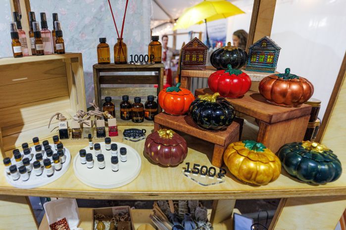 Продукция местных фермеров на ярмарке подмосковных брендов «100% Подмосковье. Встречаем осень» в Красногорске