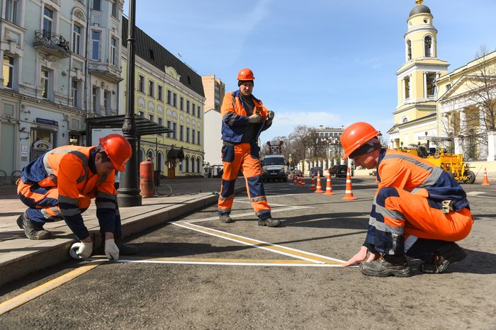 Нанесение дорожной разметки в Москве