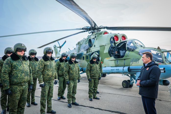 Губернатор поблагодарил военнослужащих вертолетной эскадрильи