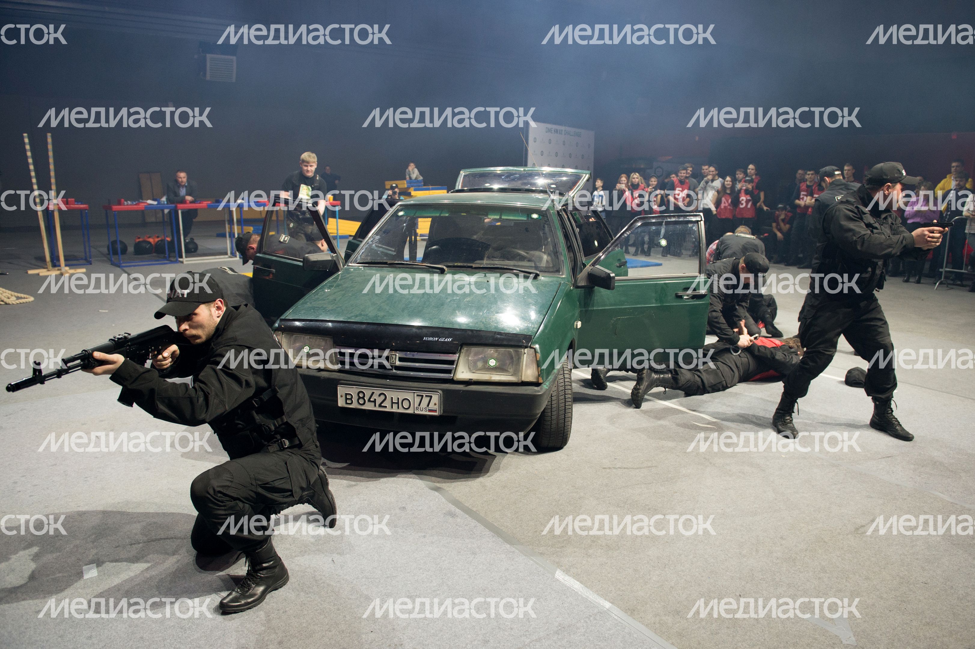 Состязания по служебному многоборью DME SWAT Challenge в Домодедово