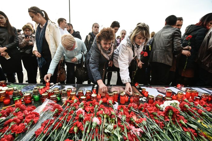Траурный митинг памяти 11 жертв теракта в Санкт-Петербурге