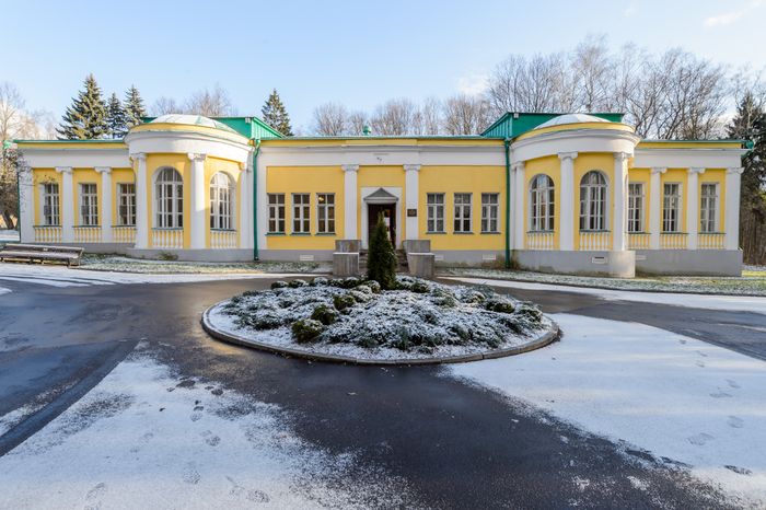 Усадьба «Горки Ленинские». Музей «Кабинет и квартира В.И. Ленина в Кремле»