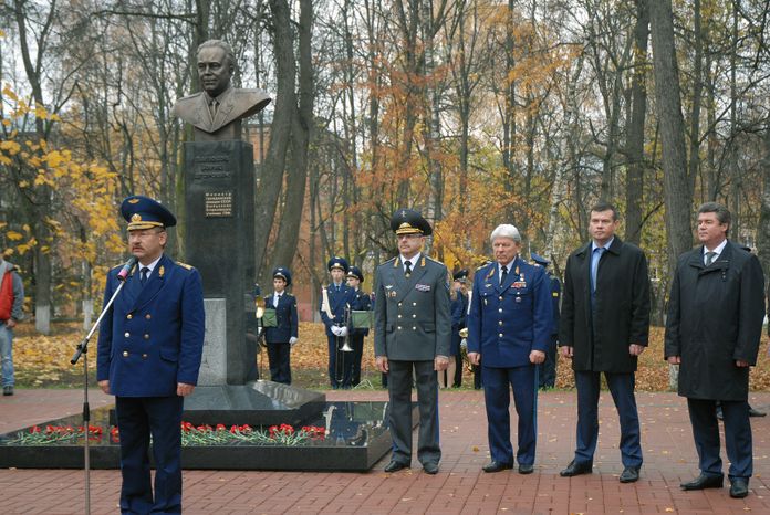 Открытие памятника Борису Панюкову в Егорьевске