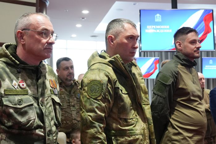 Добровольцам подразделения БАРС вручили государственные награды
