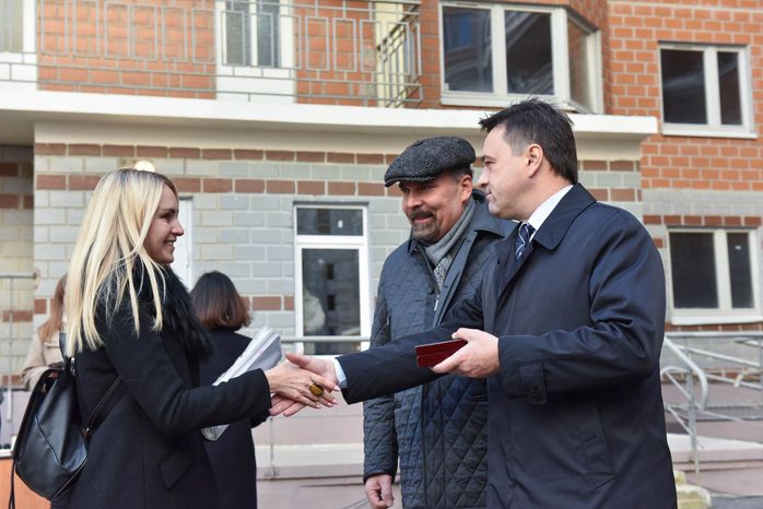 Вручение ключей от новых квартир дольщикам «СУ‑155» в Звенигороде