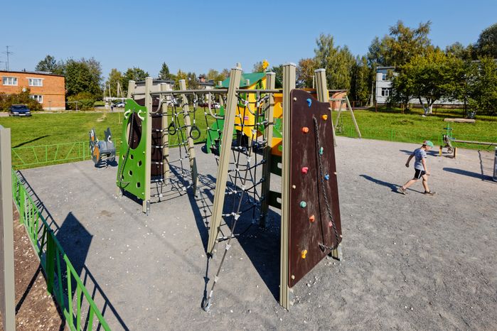 Детская площадка в Малеевке округа Клин