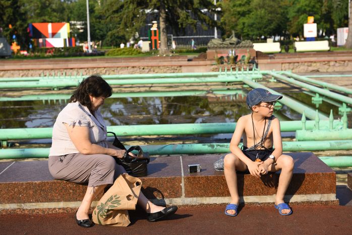 Горожане отдыхают на ВДНХ