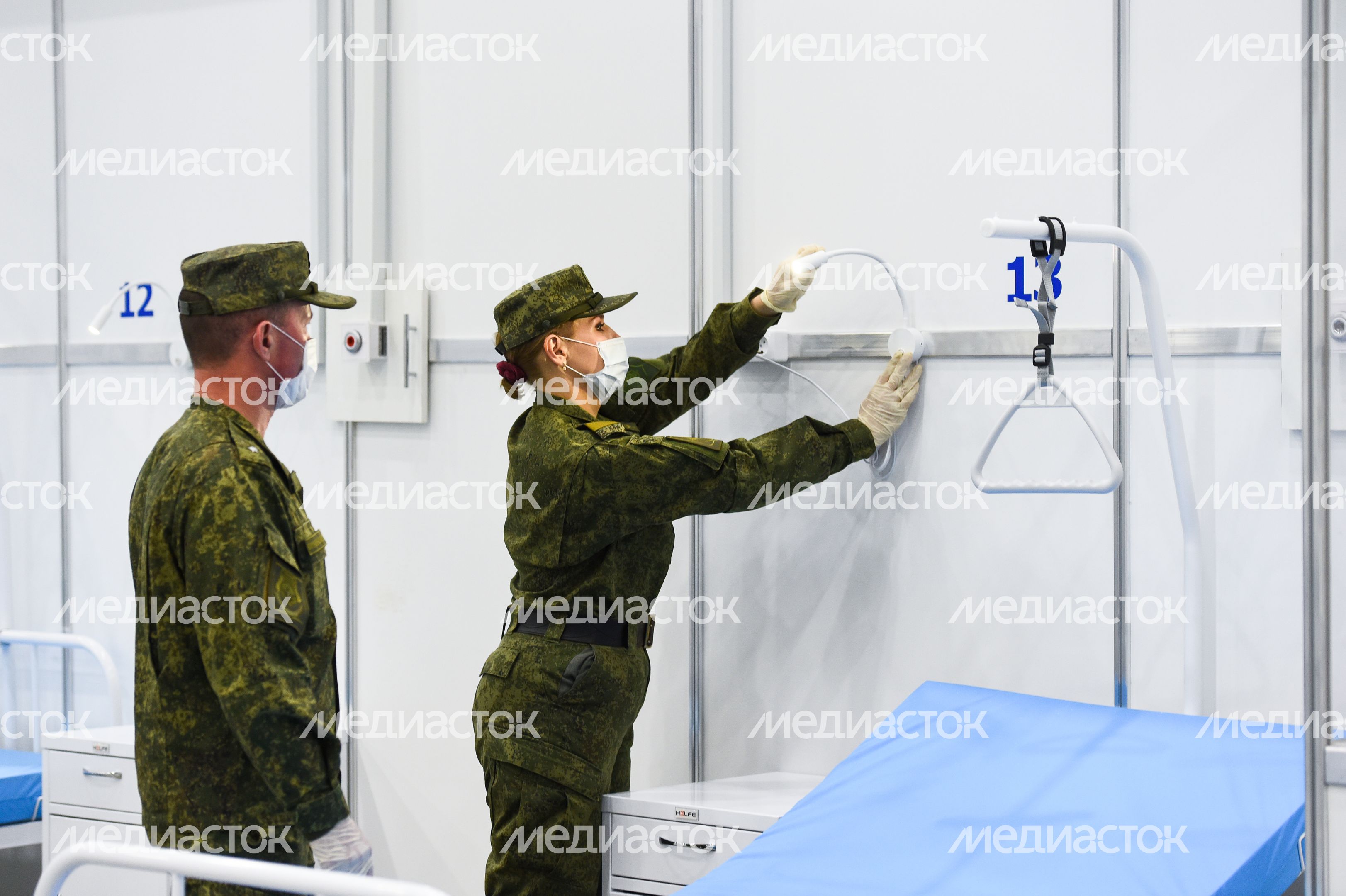 Медицинский центр для больных с коронавирусом, организованный в павильонах Конгрессно-выставочного центра в Кубинке