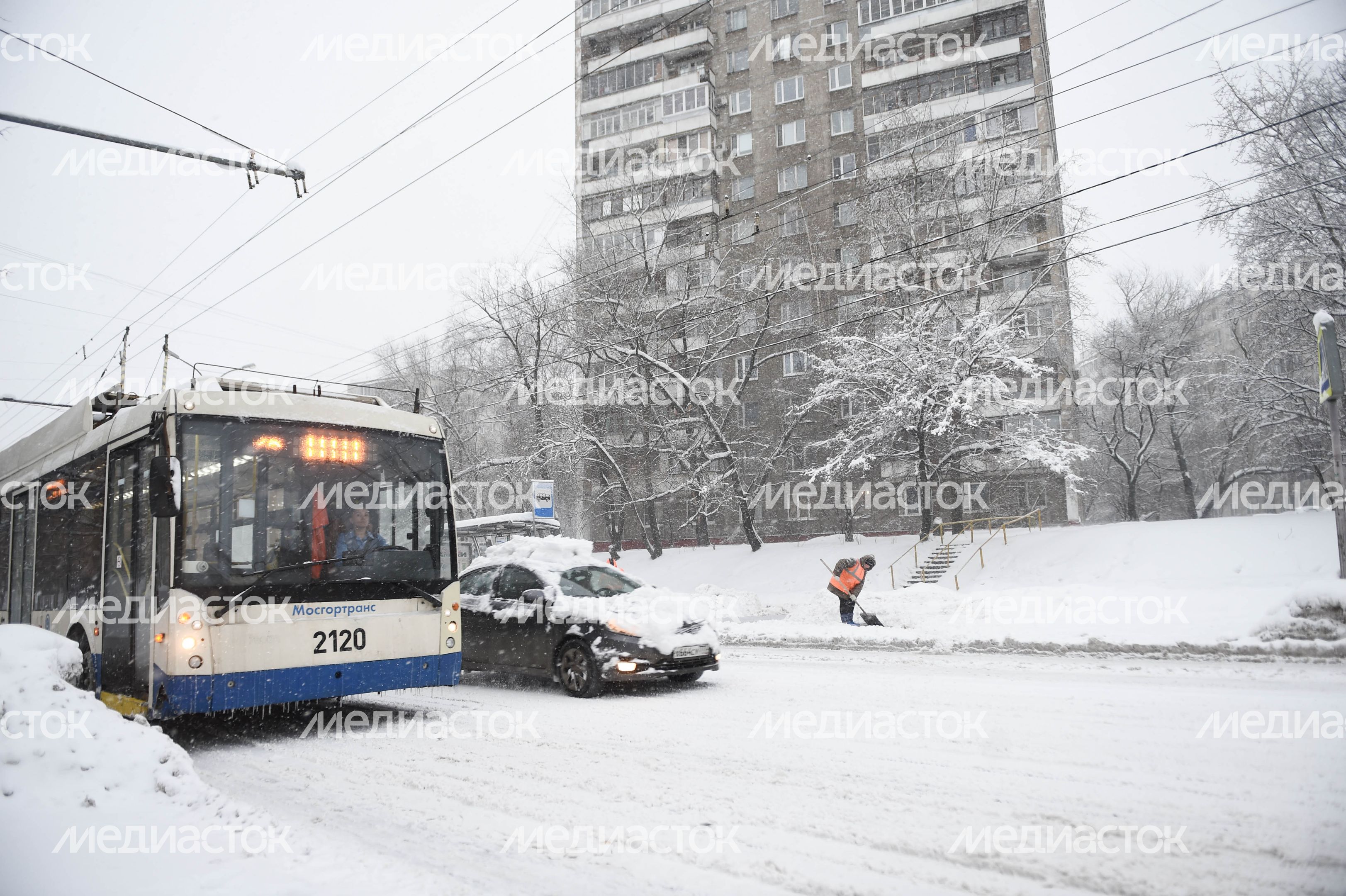 Рекордный снегопад в Москве и Подмосковье
