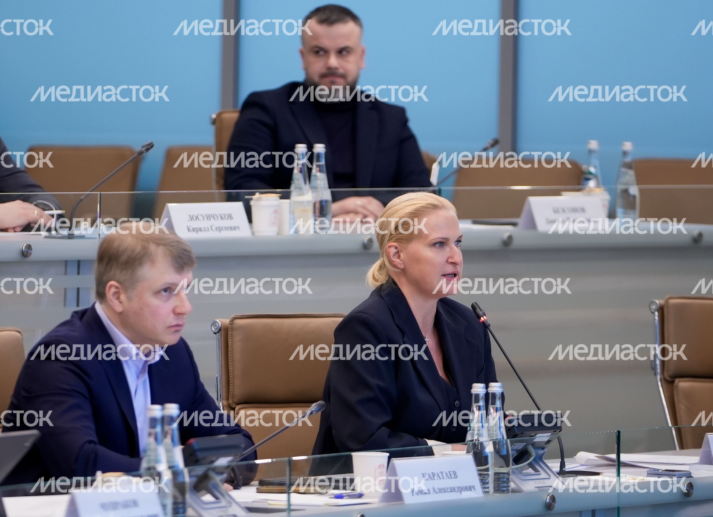 На совещании с губернатором главной темой стала поддержка защитников Родины и их близких На совещании с губернатором главной темой стала поддержка защитников Родины и их близких