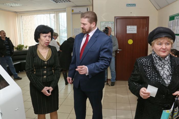 Глава Каширского района Д. Бобров посетил МФЦ в Кашире